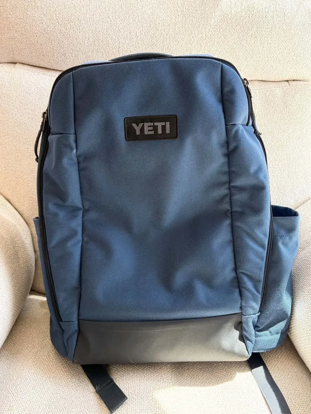 YETI Crossroads 23L Backpack in Navy